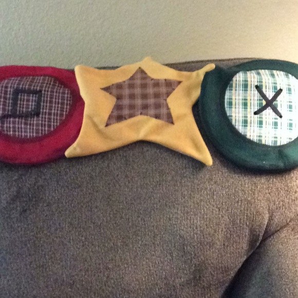 FINAL SALE PRICE Christmas Themed Mantle Scarf - Picture 3 of 7